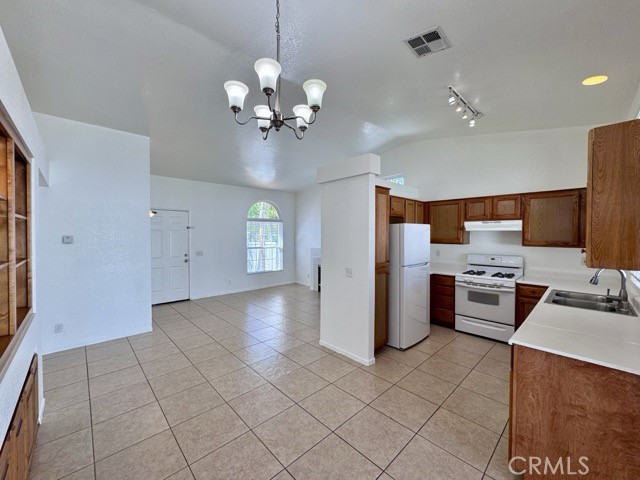 Detail Gallery Image 13 of 33 For 32418 Enriqueta Cir, Temecula,  CA 92592 - 3 Beds | 2 Baths