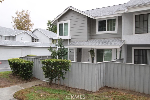 1380 W 48th Street, San Bernardino CA: https://media.crmls.org/medias/04d6df5f-98d3-4d62-8cf8-5267d314f2bd.jpg
