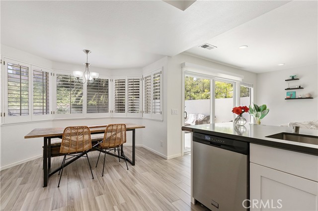 Detail Gallery Image 13 of 33 For 24672 Calle Largo, Calabasas,  CA 91302 - 3 Beds | 3 Baths