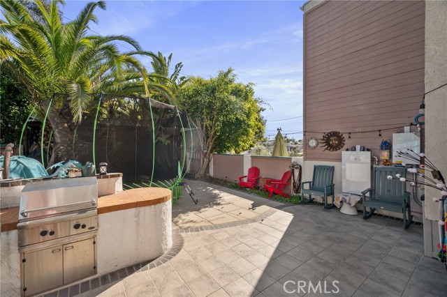 Detail Gallery Image 21 of 27 For 867 Aubrey Ct #3,  Hermosa Beach,  CA 90254 - 3 Beds | 3/1 Baths