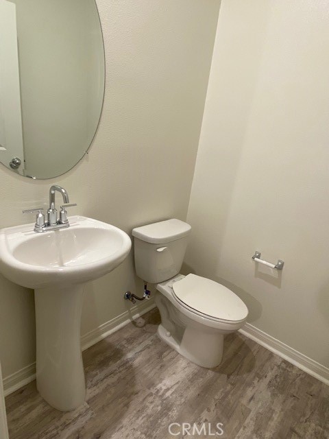 Detail Gallery Image 4 of 19 For 8348 N Canby Pl, Northridge,  CA 91325 - 3 Beds | 3/1 Baths