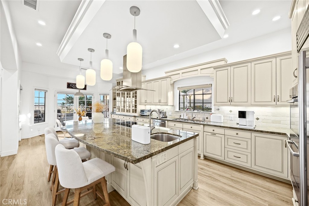 MLS #WS25257279 image #24