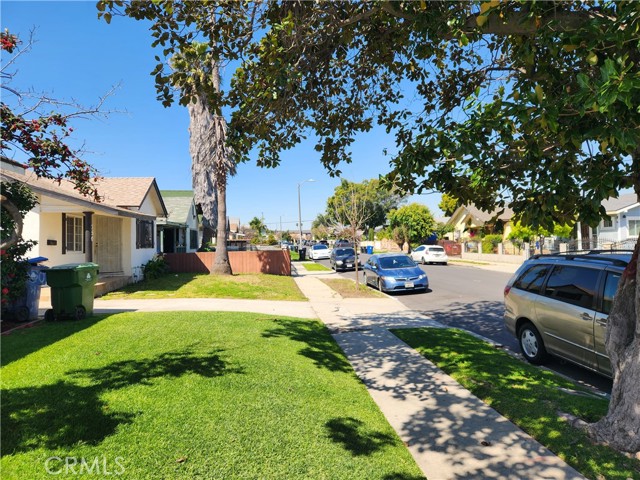 354 115th Street, Los Angeles, California 90061, 3 Bedrooms Bedrooms, ,1 BathroomBathrooms,Single Family Residence,For Sale,115th,PW24078843