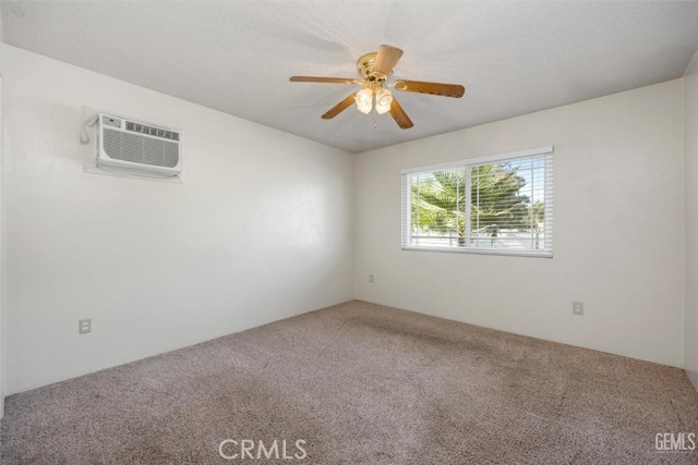 Detail Gallery Image 17 of 36 For 4709 Morro Dr, Bakersfield,  CA 93307 - 3 Beds | 2/1 Baths