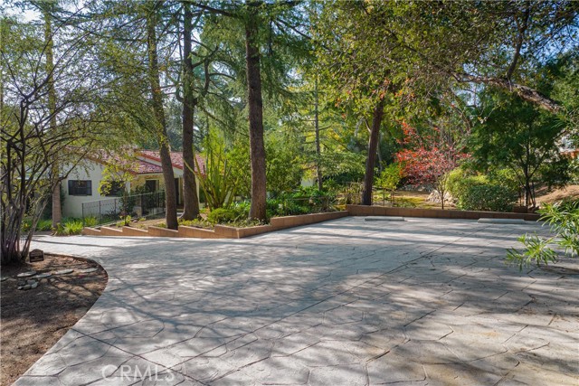 Detail Gallery Image 2 of 49 For 4805 Alta Canyada, La Canada Flintridge,  CA 91011 - 3 Beds | 3 Baths