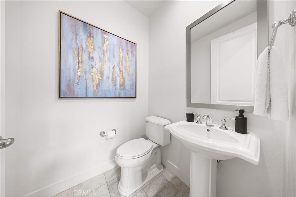 MLS #OC25251209 image #24