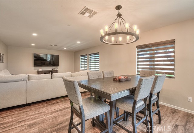 29428 Bamboo Court, Winchester CA: https://media.crmls.org/medias/04d9d7aa-4601-41ea-a6b5-4a91909599ff.jpg