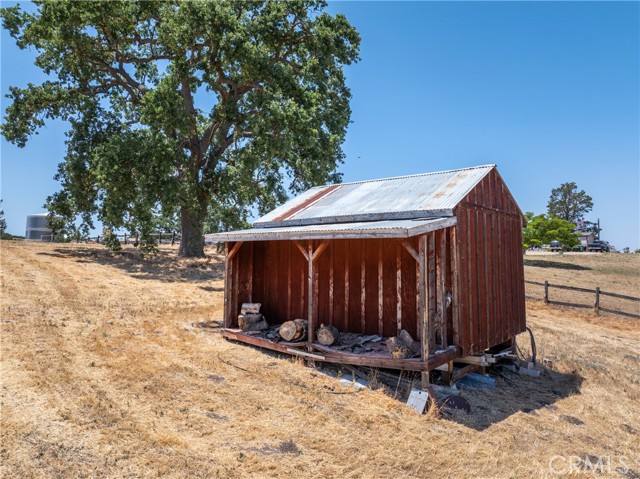26 Deer View Lane, Templeton CA: https://media.crmls.org/medias/04d9deac-deba-4e17-b1b2-63c65968d0c3.jpg