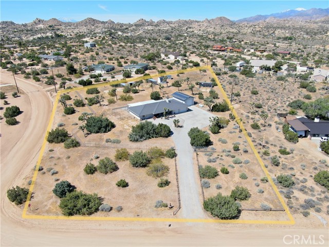 Detail Gallery Image 4 of 27 For 5126 Canton St, Yucca Valley,  CA 92284 - 2 Beds | 2 Baths