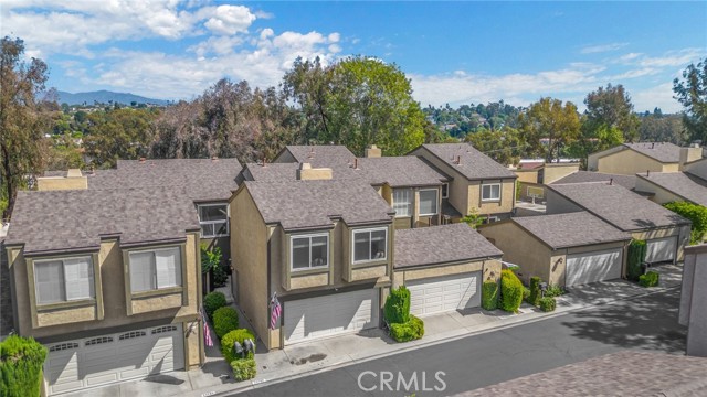 Detail Gallery Image 2 of 39 For 24786 Leto Cir, Mission Viejo,  CA 92691 - 4 Beds | 2/1 Baths