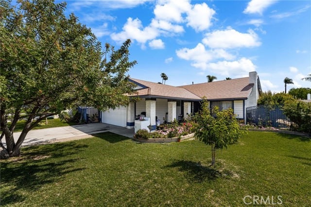 12597 Jalepeno Avenue, Chino CA: https://media.crmls.org/medias/04da7891-5e55-45b3-9e79-ca0652a7d228.jpg