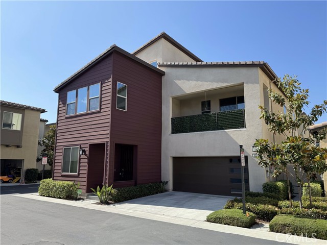 Detail Gallery Image 1 of 35 For 135 Denali, Lake Forest,  CA 92630 - 3 Beds | 3/1 Baths