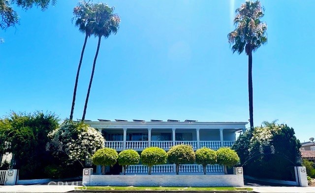 730 Santiago Avenue, Long Beach CA: https://media.crmls.org/medias/04db7601-288a-4357-8efe-7721a69a230f.jpg