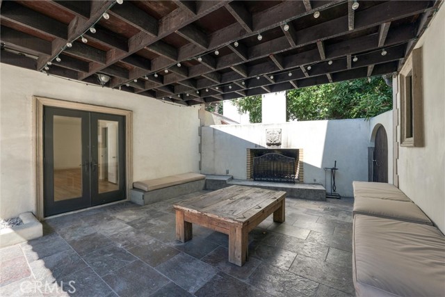 11159 La Maida Street, North Hollywood CA: https://media.crmls.org/medias/04dbd45b-ea3e-4c4e-a80a-69d4267a2ad0.jpg