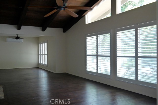 Detail Gallery Image 18 of 48 For 4127 Lanterman, La Canada Flintridge,  CA 91011 - 3 Beds | 2/1 Baths