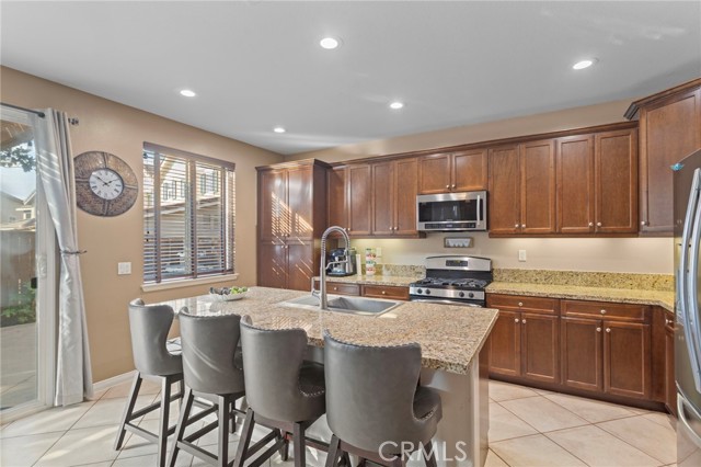 Detail Gallery Image 6 of 46 For 25019 Coral Canyon, Corona,  CA 92883 - 3 Beds | 3 Baths