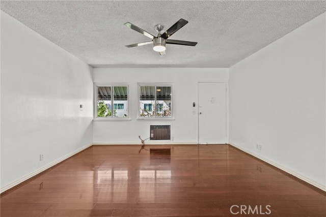 Detail Gallery Image 11 of 26 For 7137 Coldwater Canyon Ave #10,  North Hollywood,  CA 91605 - 2 Beds | 1 Baths