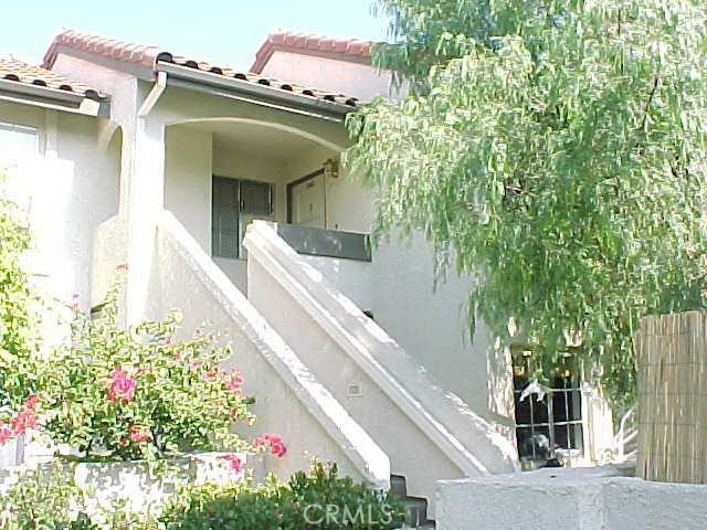 26151 Sanz, Mission Viejo CA: https://media.crmls.org/medias/04dd02ae-da22-4f36-a190-d759b1ecd3c7.jpg