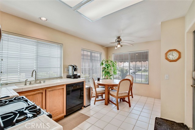 Detail Gallery Image 6 of 28 For 29946 Fernleaf Dr, Menifee,  CA 92584 - 2 Beds | 2 Baths