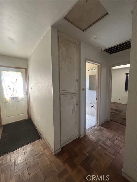 11818 Graystone, Norwalk CA: https://media.crmls.org/medias/04de12e0-dad0-4176-8310-09fd622148a5.jpg