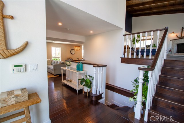 807 El Redondo Avenue, Redondo Beach CA: https://media.crmls.org/medias/04de94ac-f75c-48f2-85fb-84a91a5fdc64.jpg