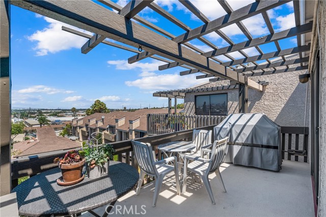 Detail Gallery Image 16 of 19 For 2298 Rose #403,  Signal Hill,  CA 90755 - 2 Beds | 2 Baths