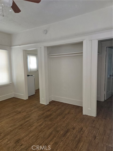 942 E 2nd, Long Beach CA: https://media.crmls.org/medias/04e08c4e-80c7-4809-94a9-b43b1454927a.jpg