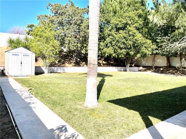 Detail Gallery Image 21 of 25 For 2371 Moonridge Cir, Corona,  CA 92879 - 5 Beds | 2/1 Baths