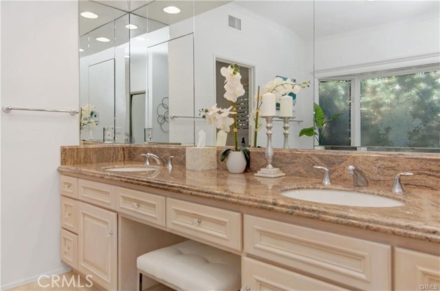 Detail Gallery Image 16 of 26 For 22882 via Cordova, Dana Point,  CA 92629 - 4 Beds | 3/1 Baths