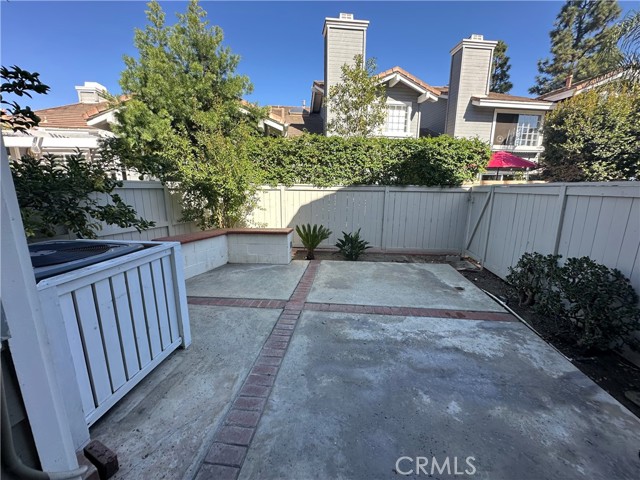 Detail Gallery Image 30 of 34 For 2211 Carob, Tustin,  CA 92782 - 3 Beds | 2/1 Baths