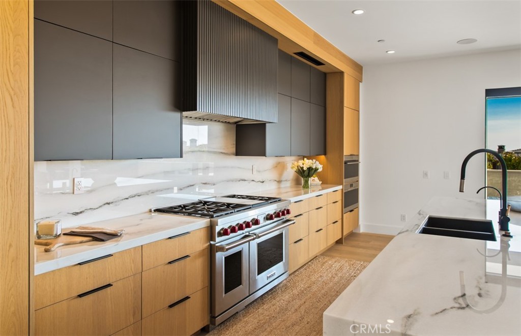 MLS #OC25164130 img 12