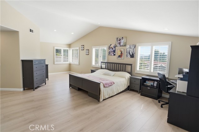 Detail Gallery Image 16 of 30 For 25550 Longfellow Place, Stevenson Ranch,  CA 91381 - 4 Beds | 3 Baths