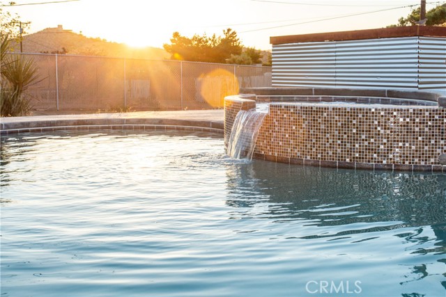 Detail Gallery Image 1 of 31 For 58338 Desert Gold Dr, Yucca Valley,  CA 92284 - 4 Beds | 2 Baths