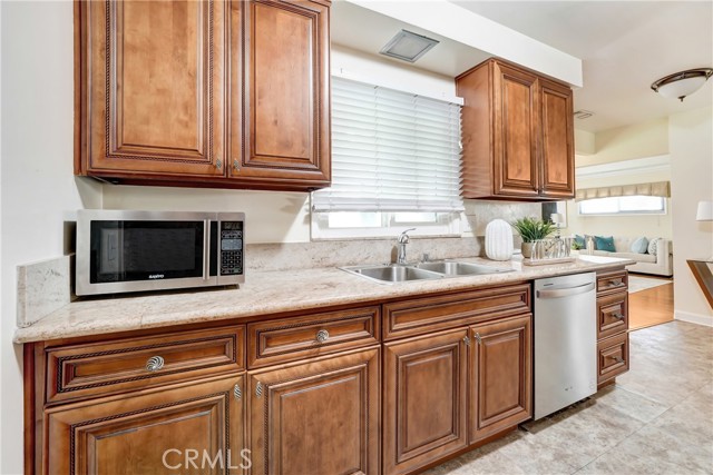 111 E Magna Vista Avenue, Arcadia CA: https://media.crmls.org/medias/04e38e57-a827-4ac6-b524-66407385fe85.jpg