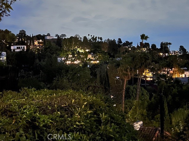 https://media.crmls.org/medias/04e406ad-d9eb-4133-8f72-c9a67fc2cd86.jpg?preset=X-Large