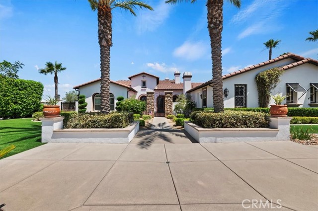 16850 Nandina Avenue, Riverside CA: https://media.crmls.org/medias/04e42533-29c0-43f9-80a2-bd842b4b8158.jpg