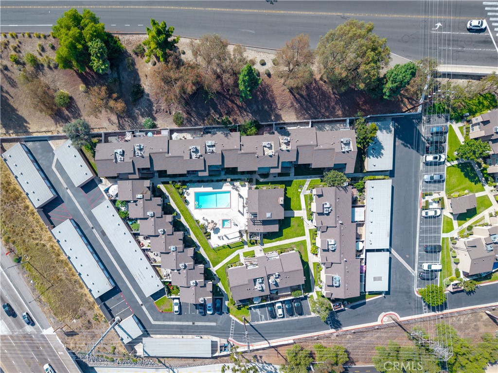 https://media.crmls.org/medias/04e45b83-1033-4527-acf1-ddfa3c2a658e.jpg?preset=X-Large
