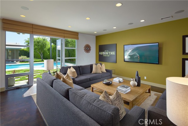 Detail Gallery Image 5 of 30 For 361 22nd St, Costa Mesa,  CA 92627 - 5 Beds | 5/4 Baths