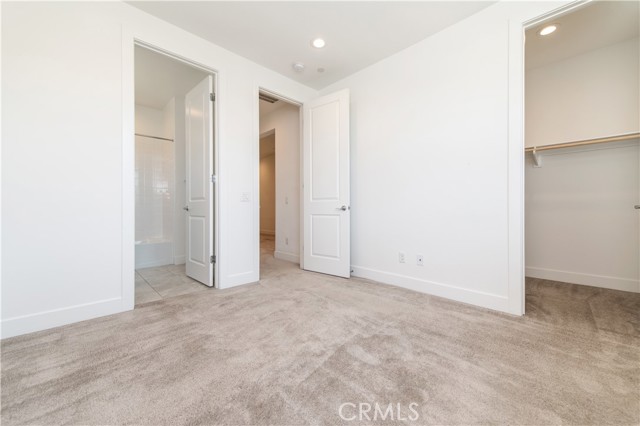 19256 Merryweather Drive, Canyon Country CA: https://media.crmls.org/medias/04e62ebb-5c24-4bc8-95c4-cb09c3d6d5f6.jpg