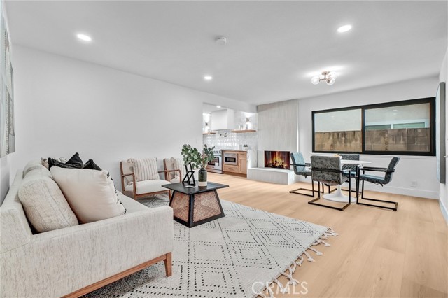 Detail Gallery Image 10 of 33 For 15335 Seine, Irvine,  CA 92604 - 6 Beds | 4 Baths