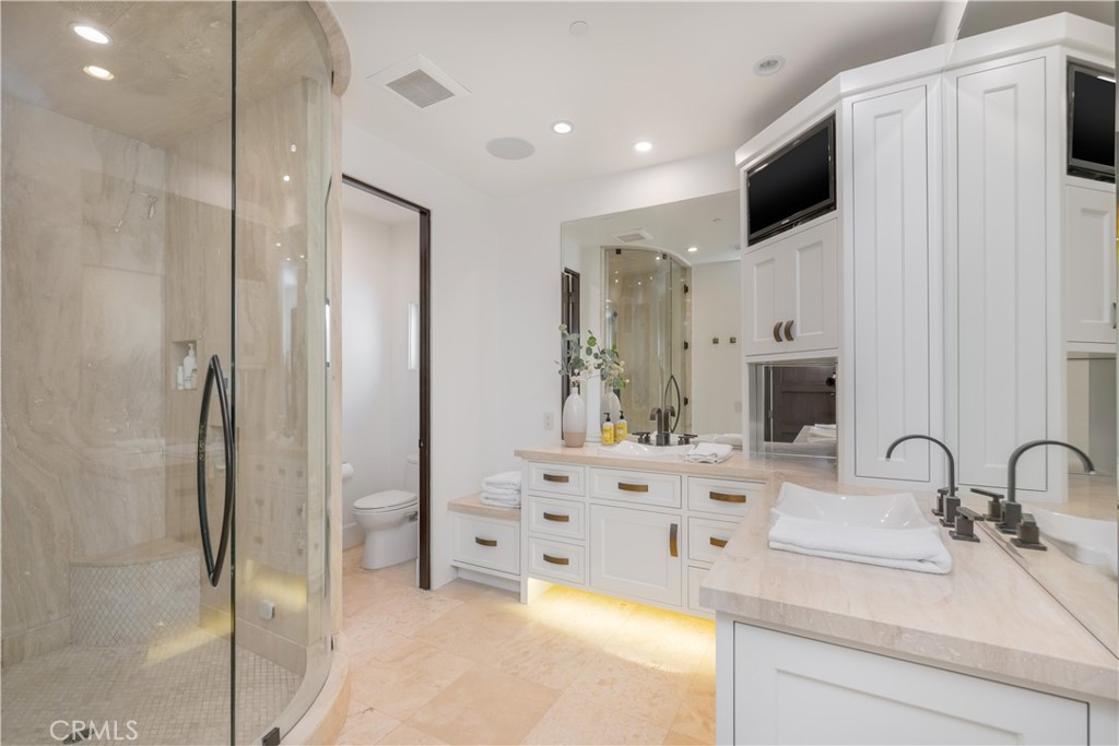 MLS #OC26029620 image #10