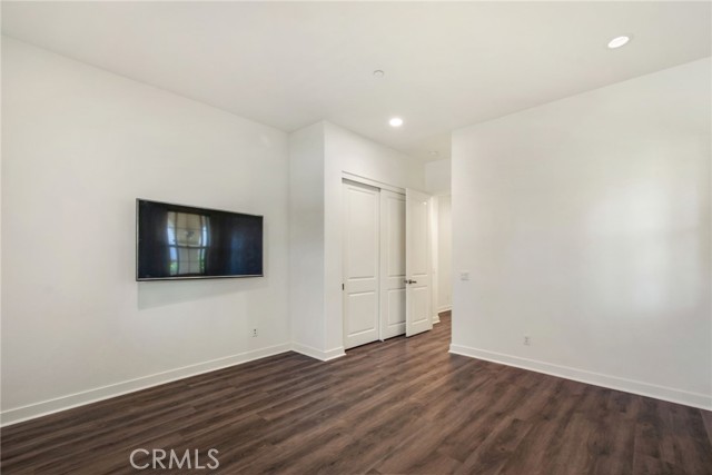 731 E Orange Blossom Way, Azusa CA: https://media.crmls.org/medias/04e72910-a8b2-45a8-b6ed-994e8ca84bb2.jpg