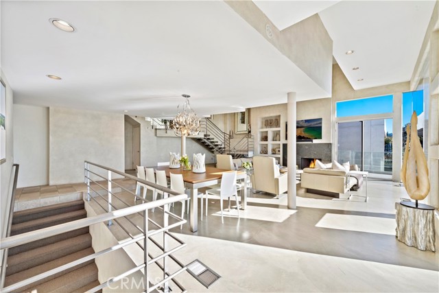 Detail Gallery Image 17 of 57 For 535 Dunnegan Dr, Laguna Beach,  CA 92651 - 4 Beds | 3/1 Baths