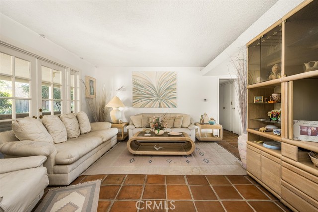 Detail Gallery Image 14 of 37 For 13382 Mount Hood Dr, North Tustin,  CA 92705 - 4 Beds | 3 Baths