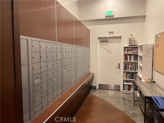 Detail Gallery Image 18 of 20 For 801 S Grand Ave #1608,  Los Angeles,  CA 90017 - 2 Beds | 2 Baths