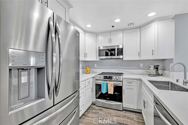 Detail Gallery Image 5 of 33 For 525 E Seaside Way #1504,  Long Beach,  CA 90802 - 2 Beds | 2 Baths