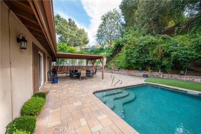 Detail Gallery Image 22 of 26 For 16534 Bosque Dr, Encino,  CA 91436 - 3 Beds | 2/1 Baths