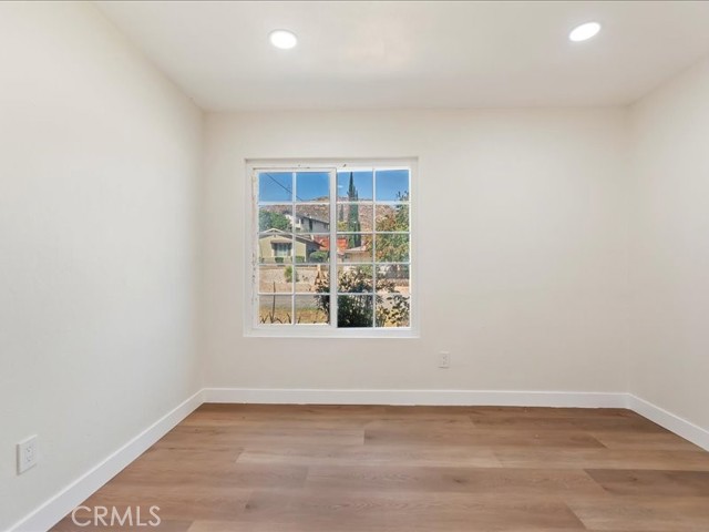 5430 Avenue Juan Bautista, Jurupa Valley CA: https://media.crmls.org/medias/04e8fc80-bb97-4295-a792-535d0e0b34e6.jpg