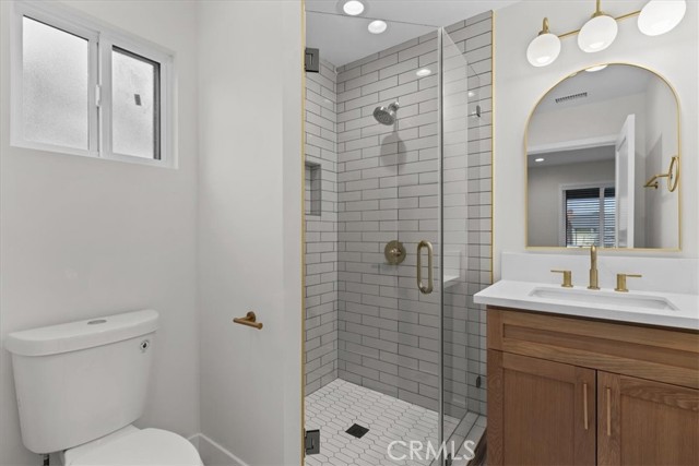 Detail Gallery Image 15 of 32 For 23217 Anza Ave, Torrance,  CA 90505 - 4 Beds | 3 Baths