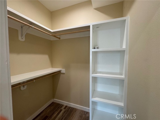 434 N Beachwood Drive, Burbank CA: https://media.crmls.org/medias/04eb254d-a0b4-4fe8-9b67-a93e26e6dbc8.jpg